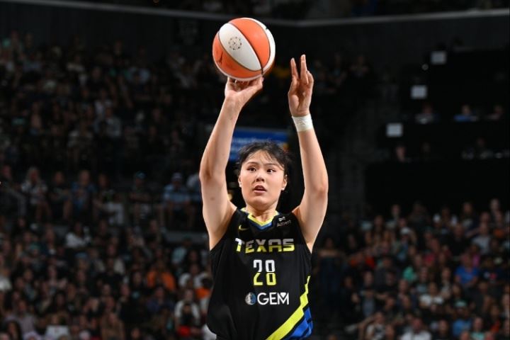 昨日在WNBA砍20分创新高！李月汝新赛季加盟梅尔辛将首次征战欧冠