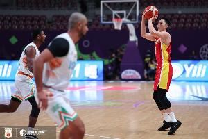 媒体人：半决赛内线得分难度增大 今日三分15中1的5后卫要站出来