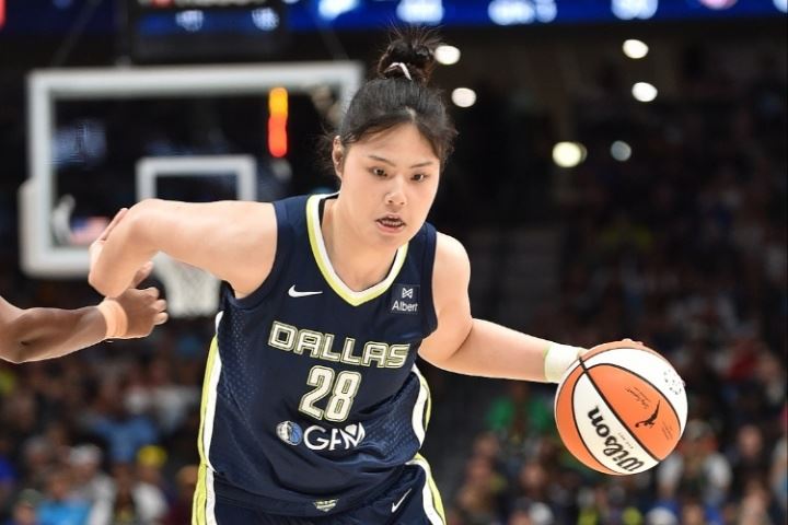 上上场20分新高！上一场受伤！李月汝左膝受伤明日比赛出战成疑