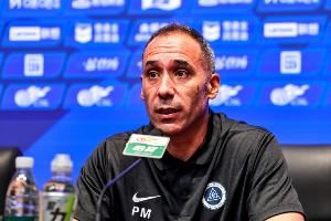 足球报：深圳新鹏城五连败后保级形势严峻 下轮踢梅州又是6分战