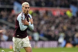 记者：热刺有意罗杰斯，预计很快向维拉提出报价