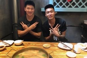 赵睿加盟北京男篮！雷蒙晒照：好的队友 原来在这等着我呢