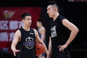 沈阳晚报：辽篮阵容巨变 迎接CBA新挑战