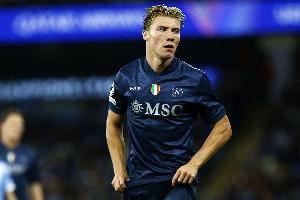 在前场举步维艰，意大利三大体育报均给霍伊伦打5分