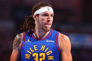 马健：阿隆-戈登神了但生涯之夜被库里搅黄 说掘金能进西决还太早